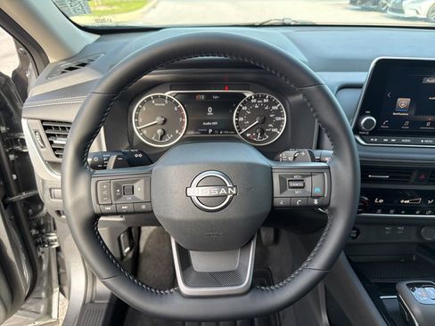 Certified 2026 Nissan Rogue SV image 26