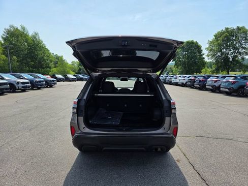 Used 2025 Subaru Forester Premium AWD/4WD image 10