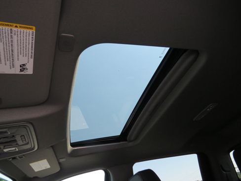 New 2025 GMC Sierra 2500 Denali w/ Denali Reserve Package image 24