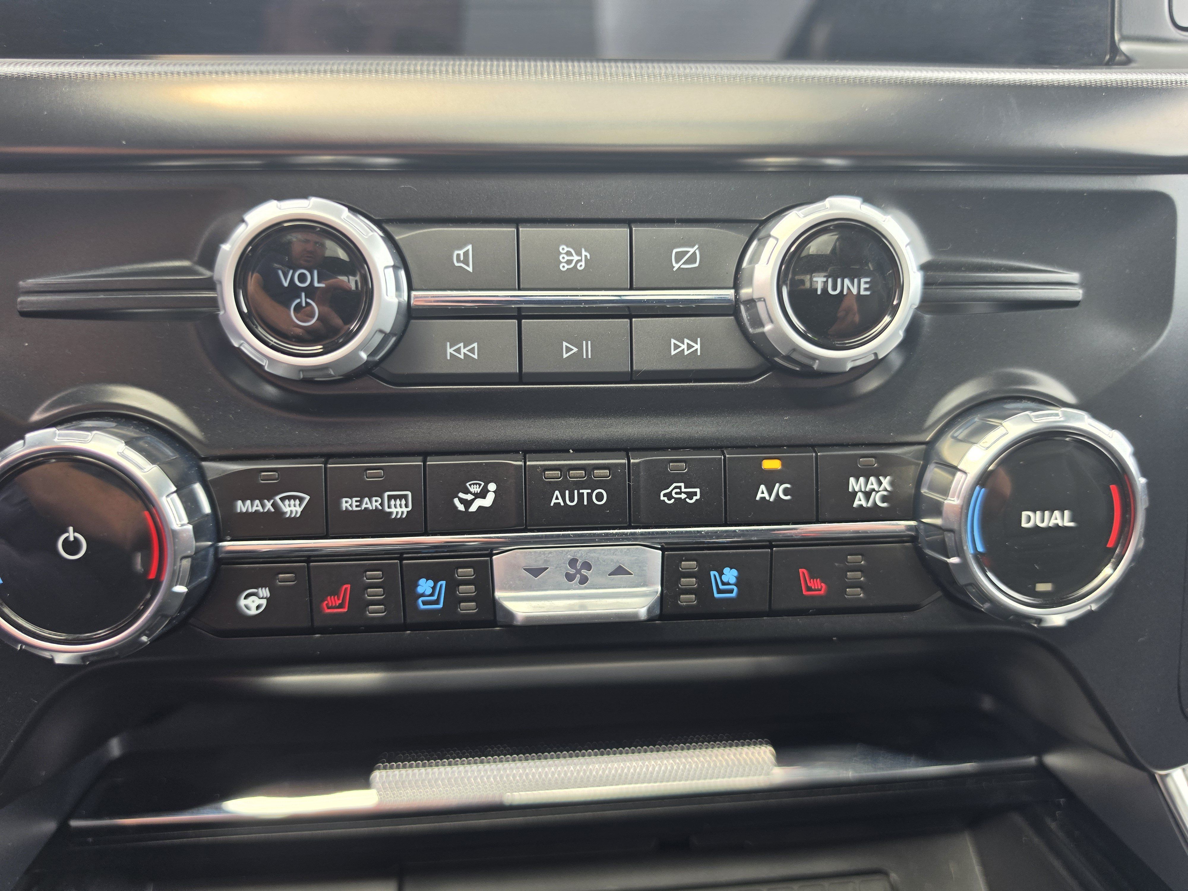 Used 2024 Ford F150 Platinum AWD/4WD image 36