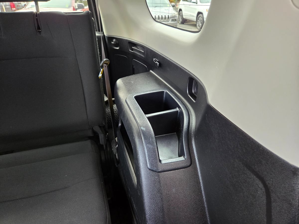 Used 2018 Toyota 4Runner SR5 AWD/4WD image 50