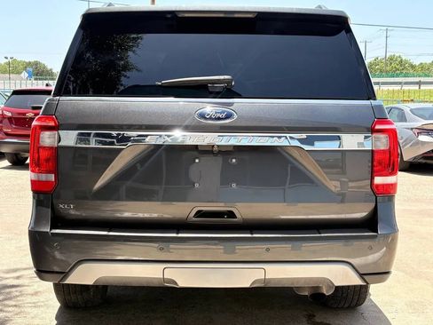 Used 2019 Ford Expedition XLT w/ Equipment Group 202A RWD image 4