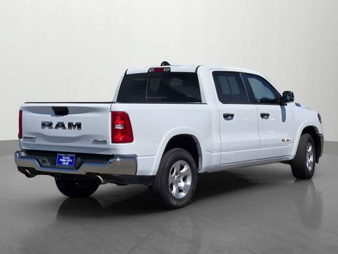 Used 2025 RAM 1500 Big Horn AWD/4WD image 6