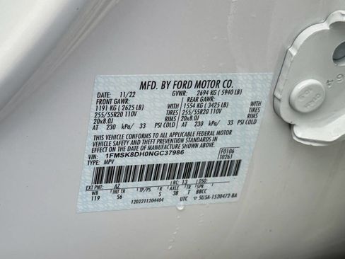 Used 2022 Ford Explorer XLT w/ Equipment Group 202A image 21