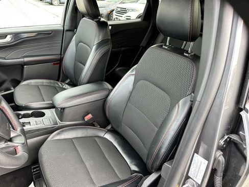 Used 2025 Ford Escape ST-Line Select image 12