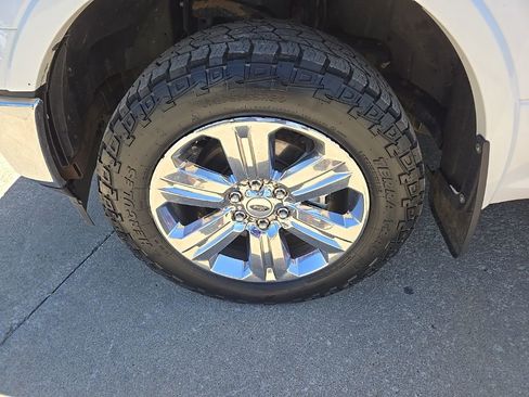 Used 2019 Ford F150 Lariat w/ Equipment Group 502A Luxury AWD/4WD image 57