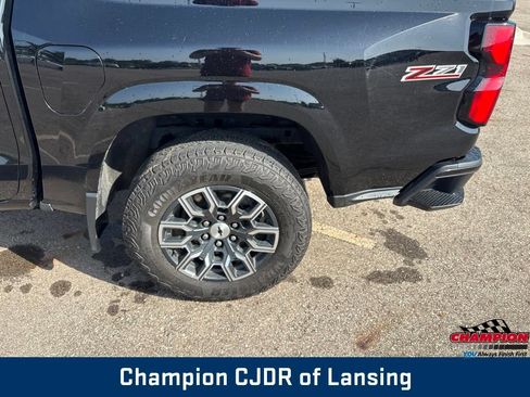 Used 2024 Chevrolet Colorado Z71 w/ Z71 Convenience Package 2 AWD/4WD image 35