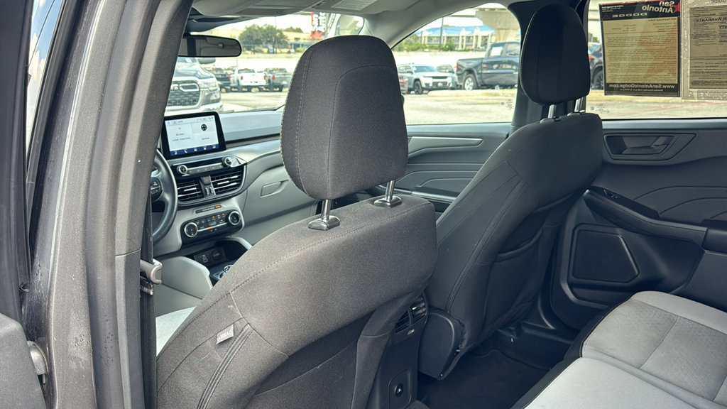 Used 2025 Ford Escape Active FWD image 17