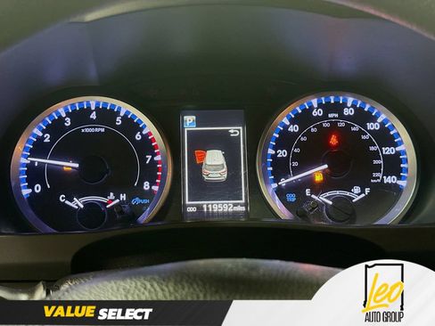 Used 2019 Toyota Highlander LE FWD image 14