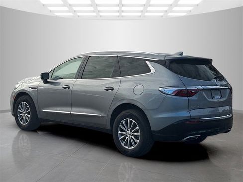 Used 2024 Buick Enclave Premium image 5