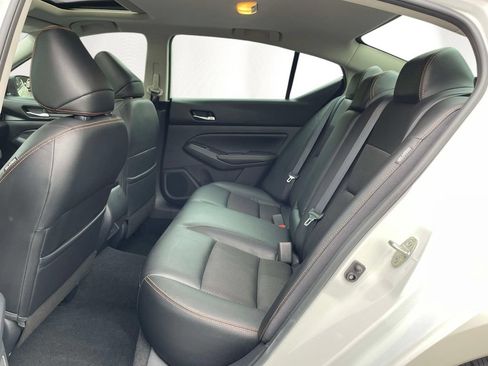 Used 2020 Nissan Altima 2.5 SR w/ Premium Package FWD image 11