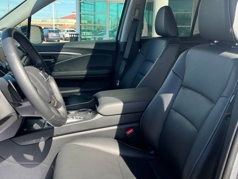 Certified 2025 Honda Ridgeline RTL image 10