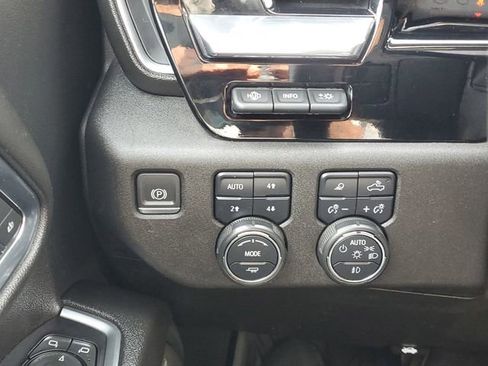 Certified 2024 Chevrolet Silverado 2500 LTZ w/ LTZ Convenience Package AWD/4WD image 18