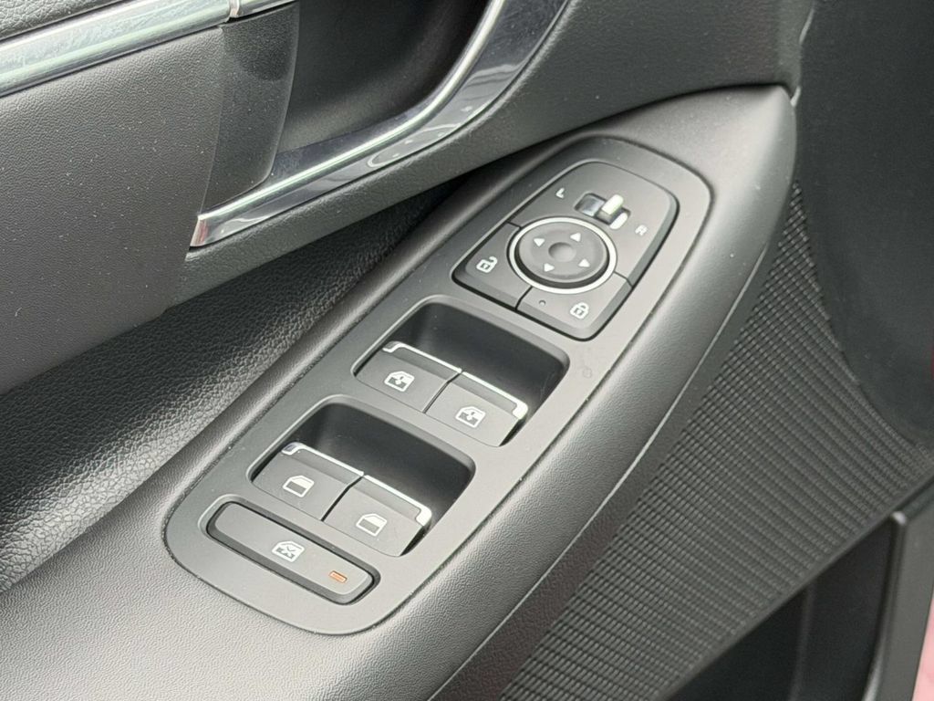 Certified 2023 Hyundai Sonata SEL FWD image 17