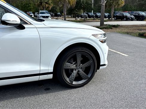 Used 2023 Genesis GV70 2.5T w/ Sport Prestige Package image 29