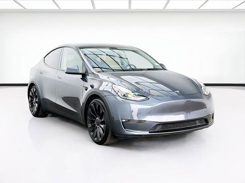 Used 2022 Tesla Model Y Performance AWD/4WD image 3