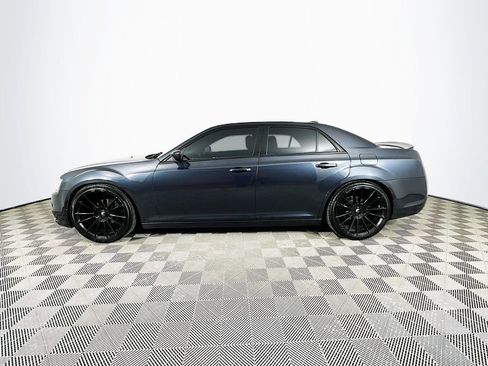 Used 2019 Chrysler 300 Touring w/ Sport Appearance Package image 6