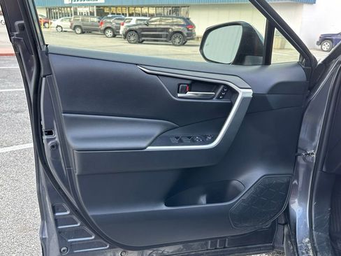 Used 2022 Toyota RAV4 XLE Premium AWD/4WD image 12