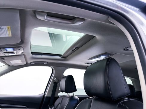 Certified 2024 Kia Telluride S w/ S Sunroof Package FWD image 3