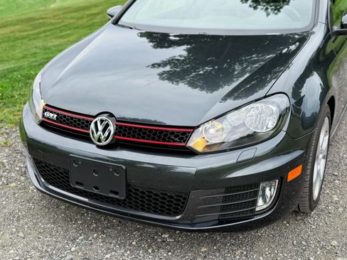 Used 2010 Volkswagen GTI 2-Door FWD image 40