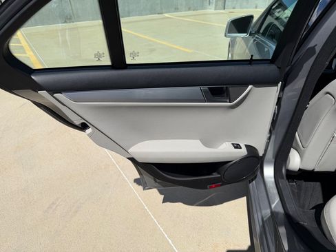 Used 2014 Mercedes-Benz C 250 Sedan image 20