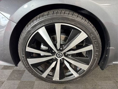 Used 2020 Nissan Altima 2.5 Platinum FWD image 25