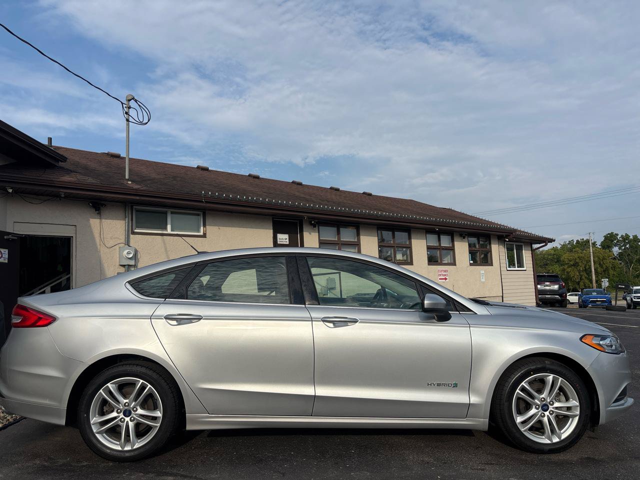 Used 2018 Ford Fusion S FWD image 2