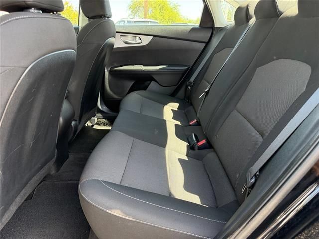 Used 2023 Kia Forte LXS FWD image 7