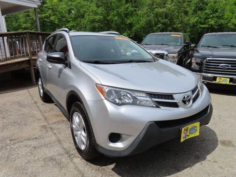 Used 2014 Toyota RAV4 LE FWD image 4