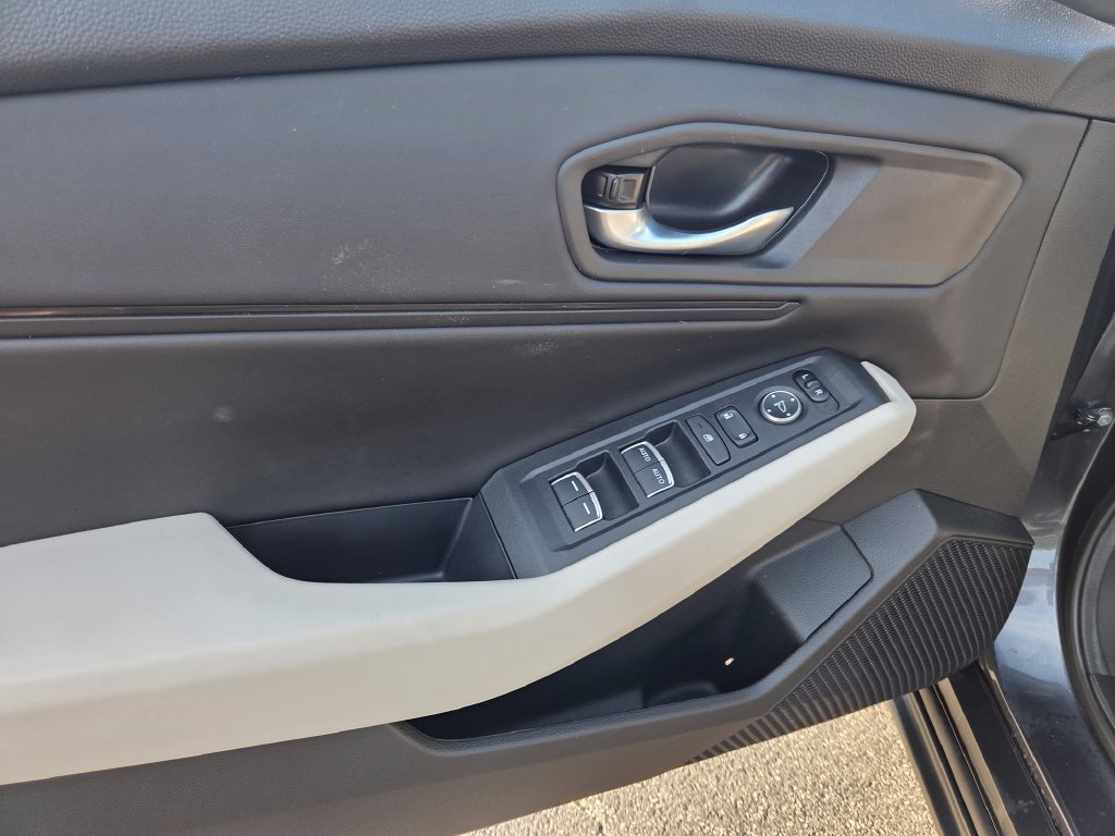 Certified 2025 Honda Accord SE image 13