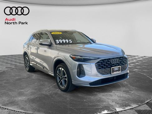 Used 2025 Audi Q5 Premium AWD/4WD image 7