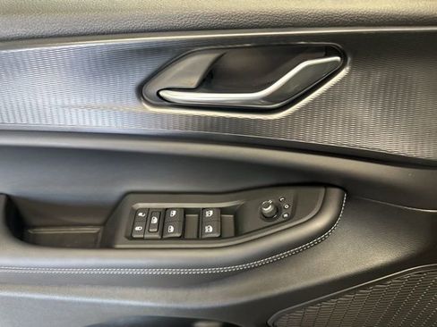 New 2025 Jeep Grand Cherokee L Altitude image 24