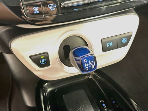 Used 2017 Toyota Prius Three w/ Carpet Mat Package FWD image 24
