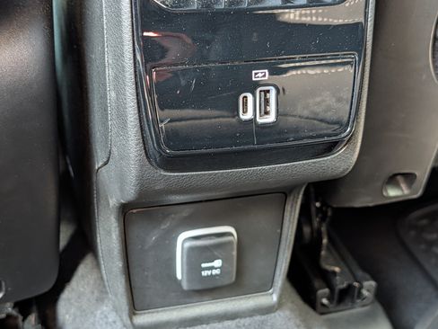 Used 2025 Jeep Compass Latitude w/ Convenience Group AWD/4WD image 13