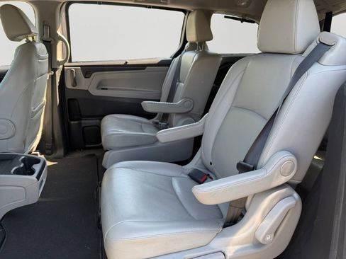 Used 2019 Honda Odyssey Elite image 12