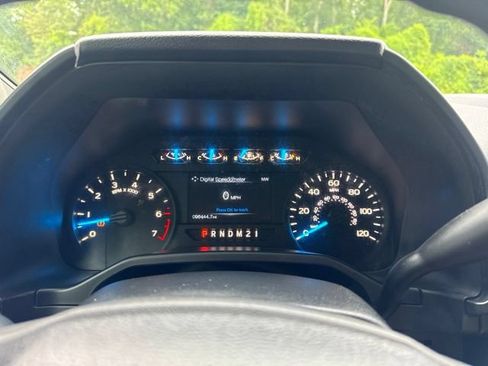 Used 2015 Ford F150 XL w/ Equipment Group 101A Mid AWD/4WD image 22
