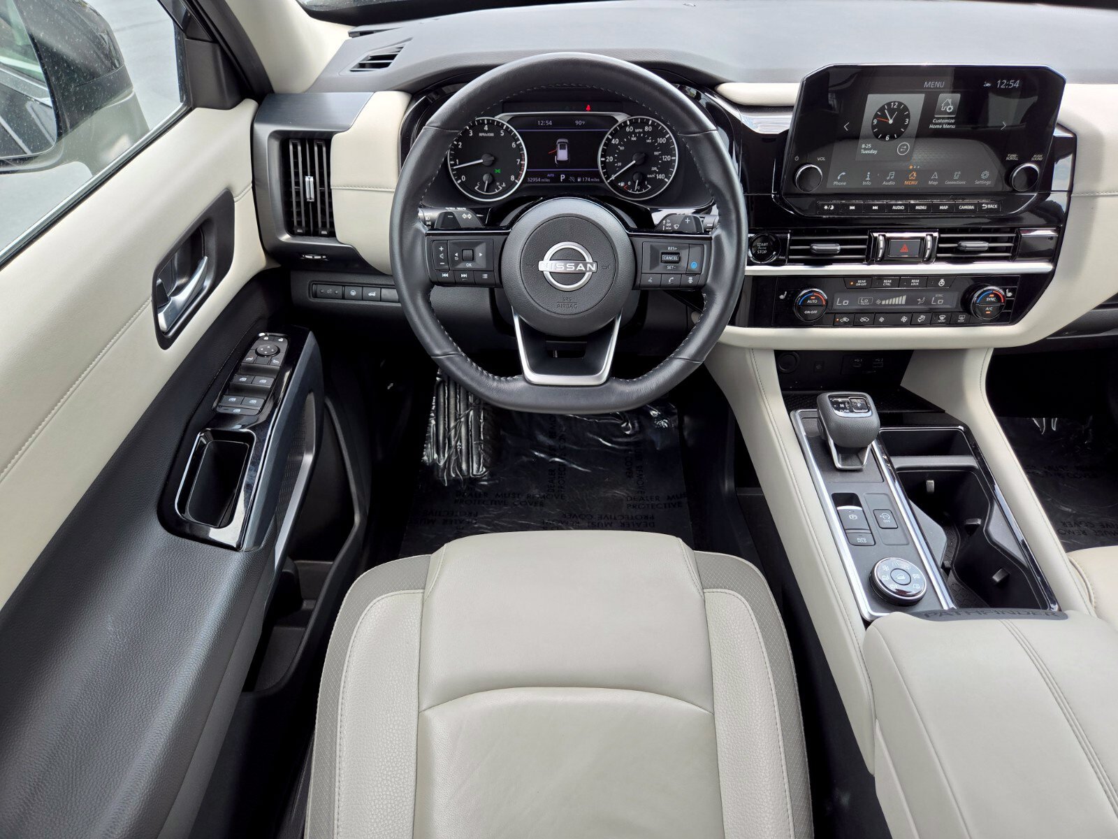 Used 2025 Nissan Pathfinder SL AWD/4WD image 15