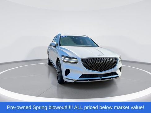 Used 2022 Genesis GV70 2.5T w/ Select Package AWD/4WD image 2