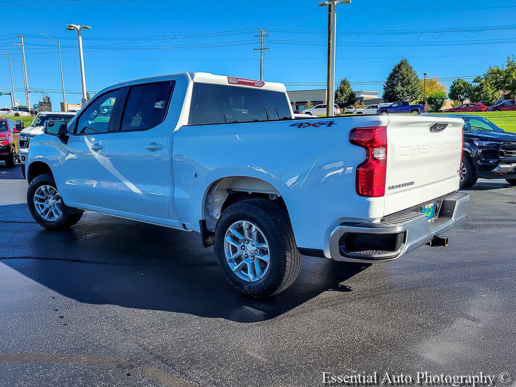 Used 2024 Chevrolet Silverado 1500 LT AWD/4WD image 9