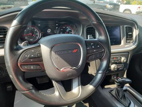 Used 2021 Dodge Charger SXT w/ Blacktop Package AWD/4WD image 11