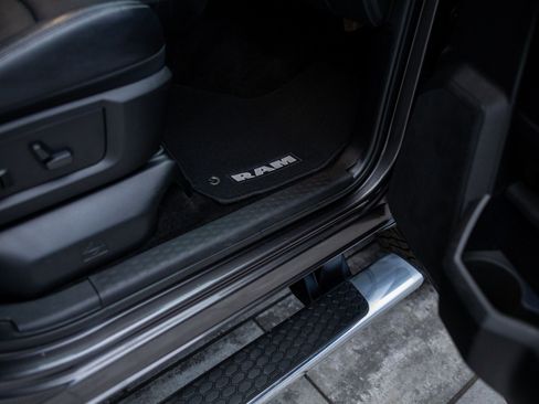 Used 2016 RAM 2500 Laramie image 37