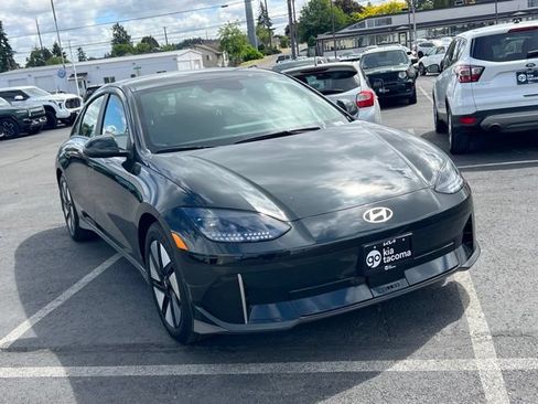 Used 2024 Hyundai Ioniq 6 SE RWD image 5