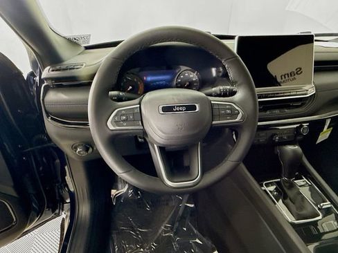New 2026 Jeep Compass Latitude AWD/4WD image 11