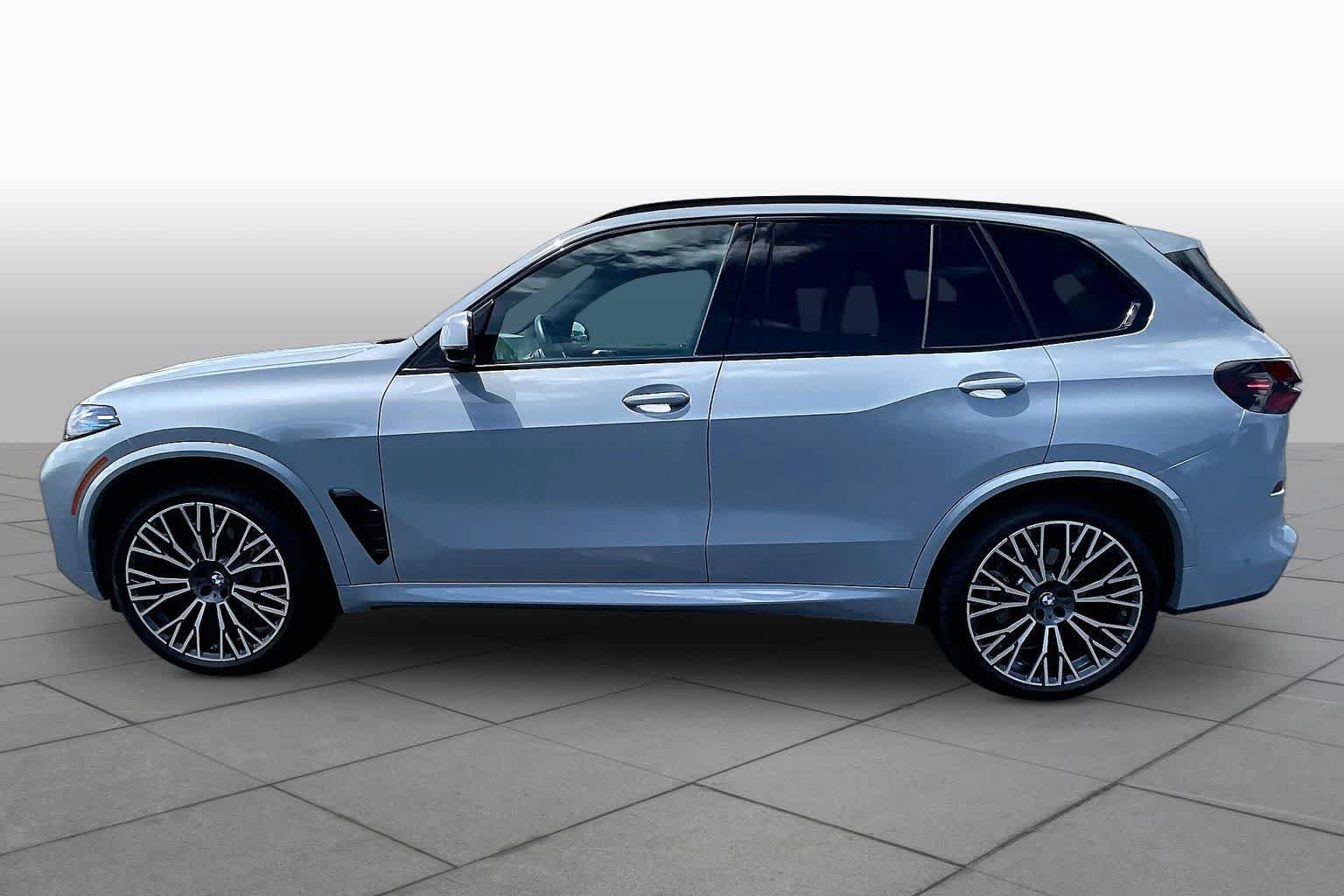 Used 2026 BMW X5 sDrive40i RWD image 32