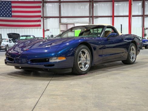 Used 2000 Chevrolet Corvette Convertible w/ Memory Pkg RWD image 20