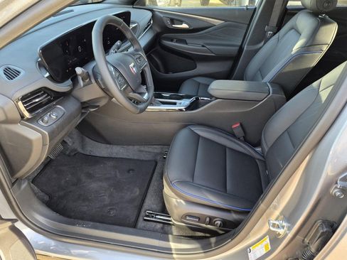 New 2026 Buick Envista Sport Touring w/ Convenience I Package FWD image 8