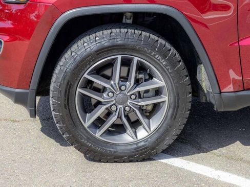 Used 2020 Jeep Grand Cherokee Laredo w/ Quick Order Package 2BN North image 13