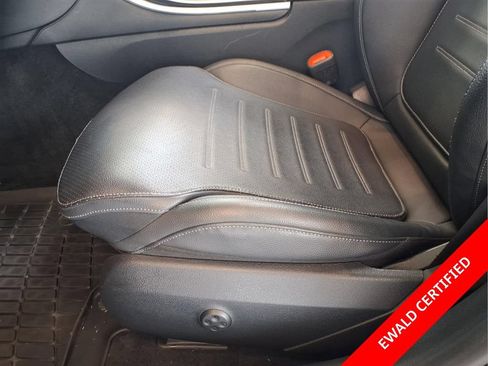 Used 2022 Mercedes-Benz C 300 4MATIC Sedan w/ AMG Line w/ Night Package image 18