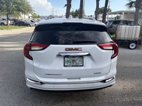Used 2023 GMC Terrain Denali AWD/4WD image 6