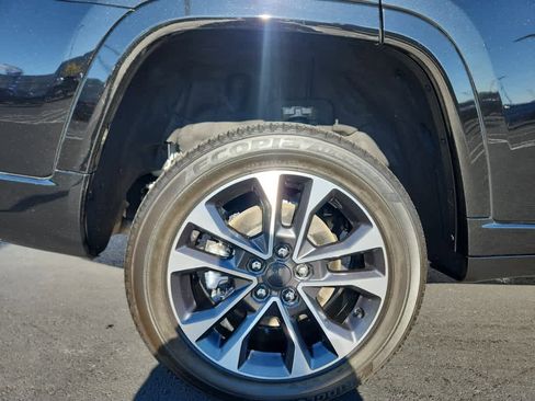 Used 2023 Jeep Grand Cherokee L Overland image 10